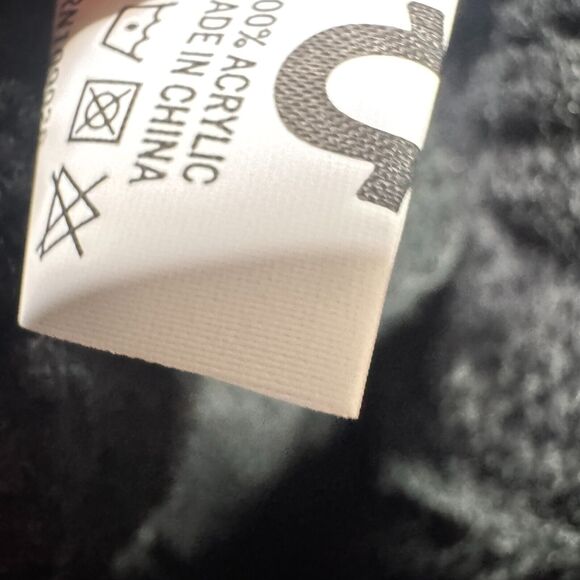 True Religion Women's Black Pom Top Knit Beanie Bejeweled Rhinestone Logo - Picture 4 of 5